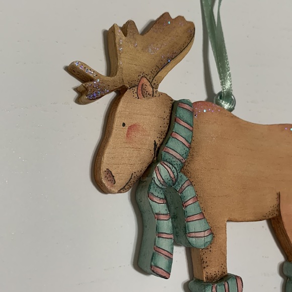 Alaska Moose wood ornament Mary Harper - Picture 4 of 16